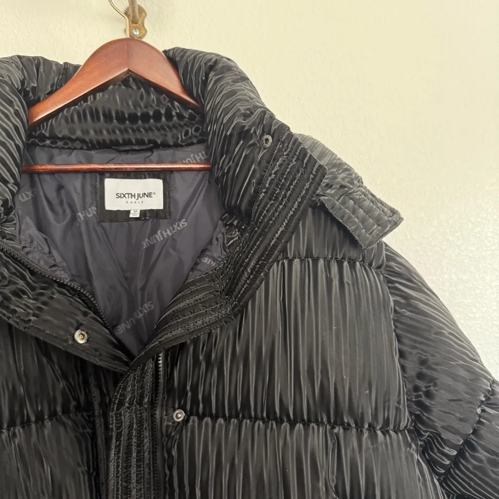 Sixth June Oversized Hooded Puffer Jacket Ribbed Iridescent Effect Black Medium - Image 4