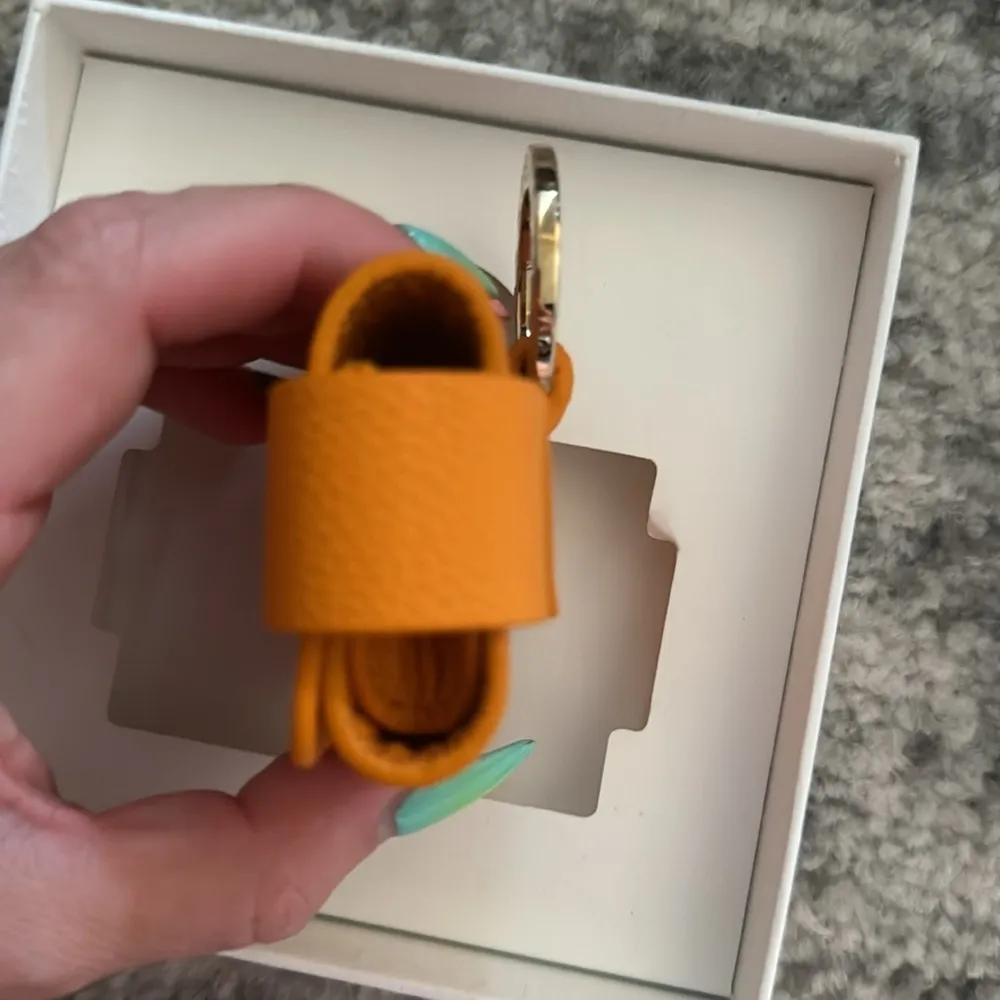 BVLGARI Bulgari luxury designer calfskin airpods case - Image 5