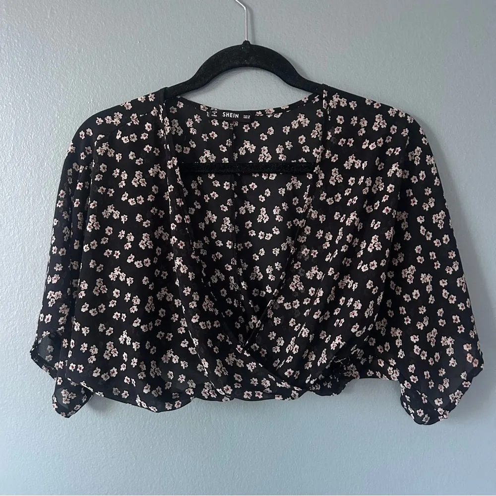 Black and White Mini Skater Skirt Set for Casual Wear - Image 2