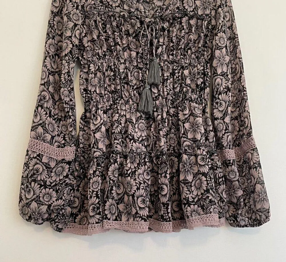 KNOX ROSE Black Lilac Lavender Mauve Pink Floral Long Sleeve Lace Up Peasant Top - Image 4