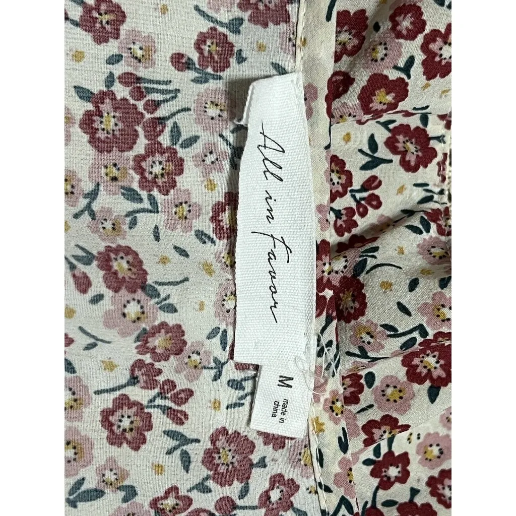 All‎ In Favor Floral V-Neck Ruffle Top Size Medium - Image 3