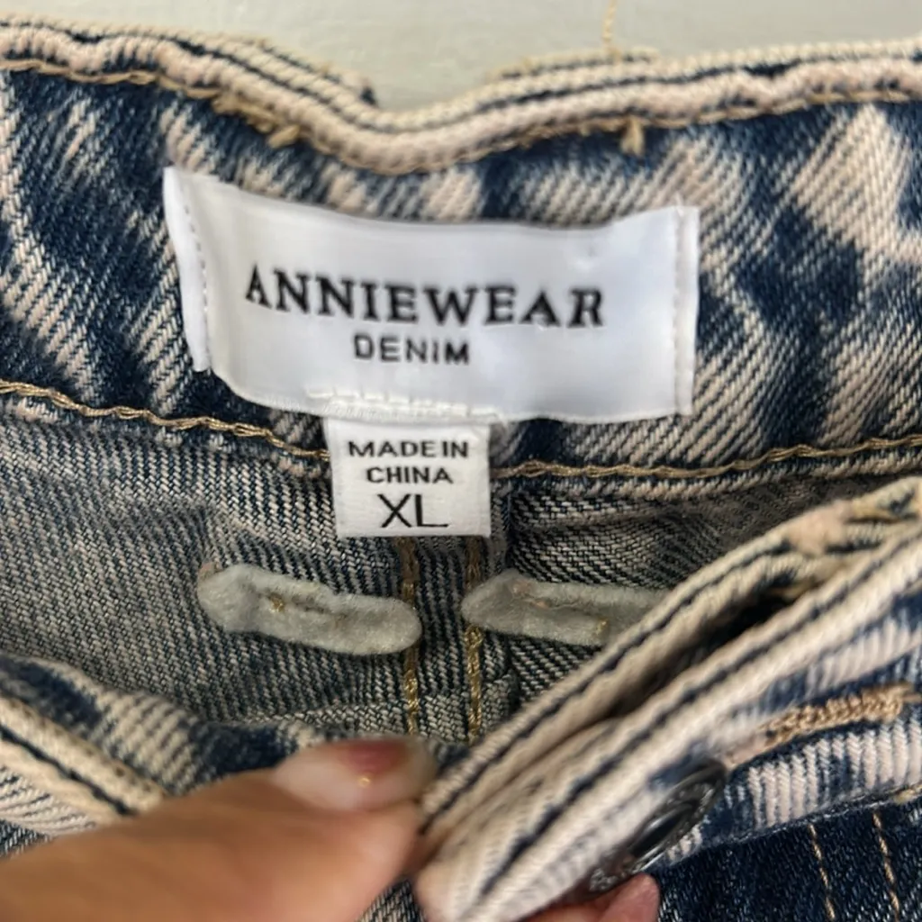 Anniewear Horeseshoe Leg Mineral Wash Jeans Size XL - Image 9