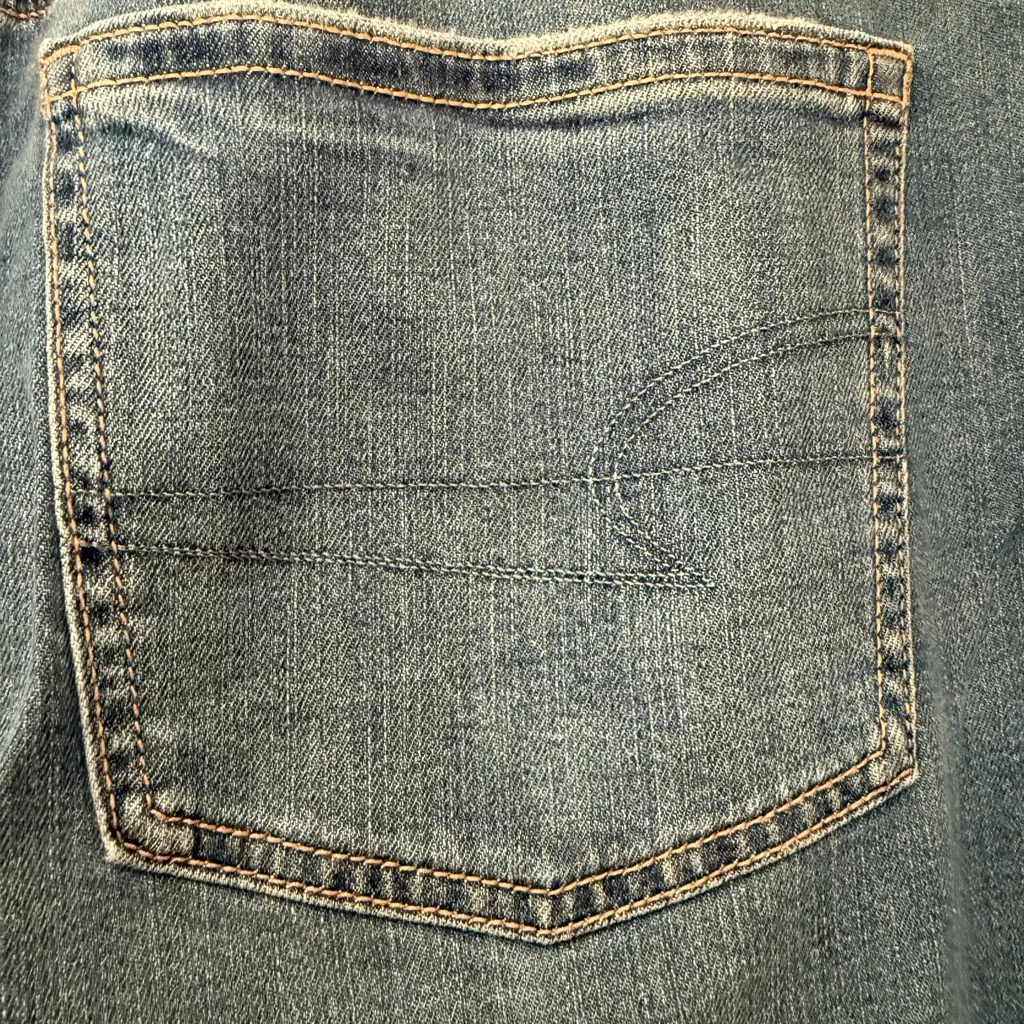 American Eagle Outfitters Stretch Low-Rise Baggy Wide-Leg Jeans - Image 11