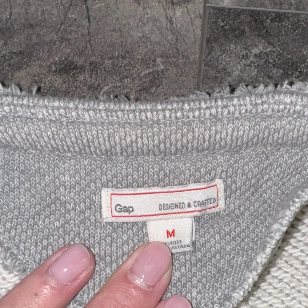 Gap  Gray Zip Up Sweatshirt Size Medium - Image 3