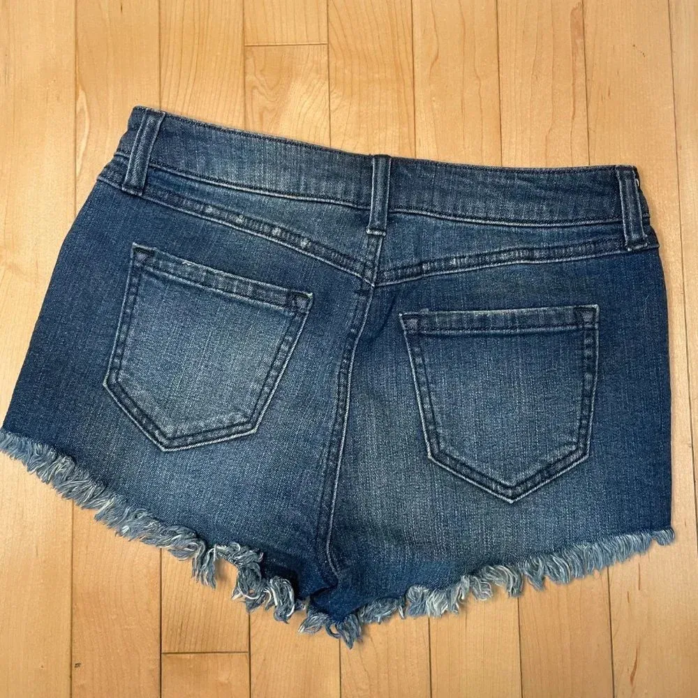 HARPER Embroidered Cut Off Distressed Denim Shorts - 25 - Image 4