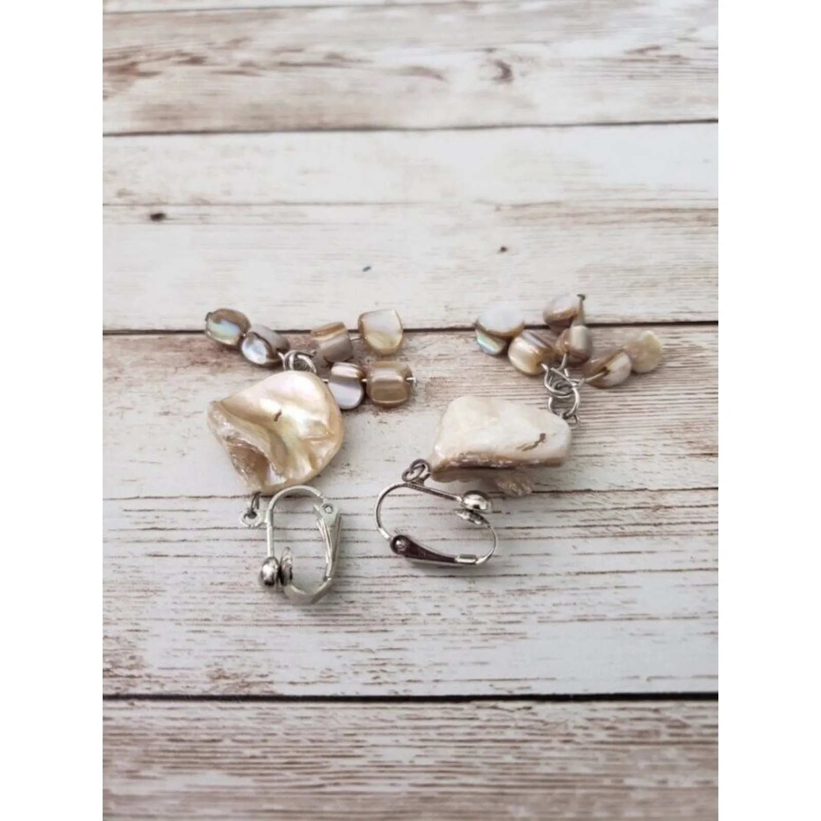 Vintage Clip On Earrings - Image 4