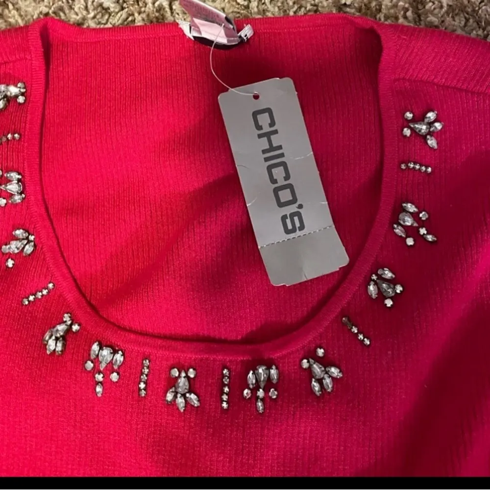 New with Tags Chico’s Women Sleeveless Sweater Red Silk Embellished Sz 2 Large - Image 3