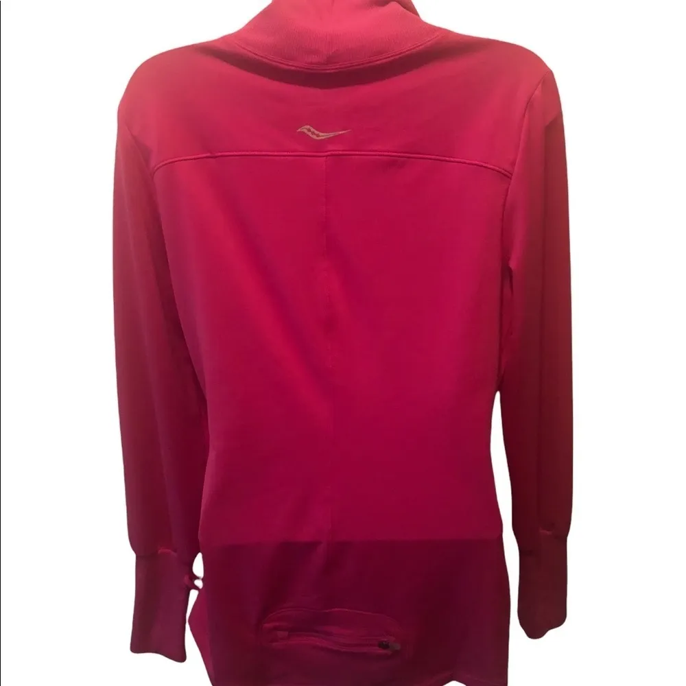 Saucony Funnel Neck Athletic Pullover Top M Cinched Hem Thumb-Holes Running - Image 4
