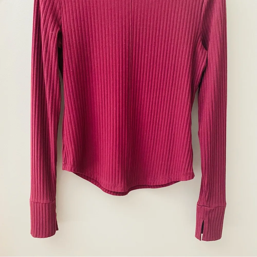 Madewell Ribbed Long Sleeve Turtle Neck Top Maroon Sz Medium - Image 3