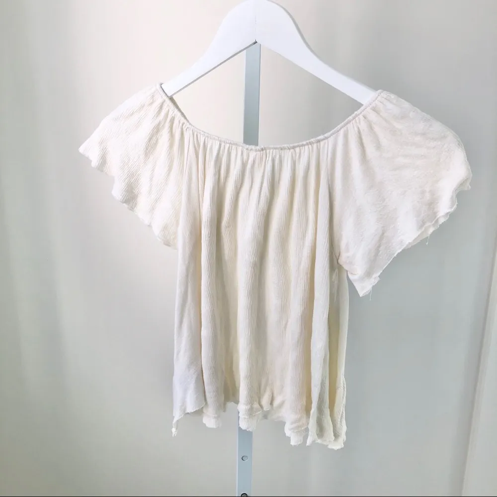Juniors Cream Off the Shoulder Top XS - Image 2