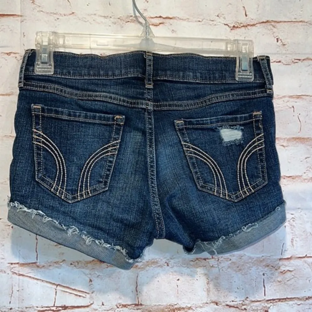 Hollister Jean shorts 0 24 daisy dukes dark wash pockets raw cuff distressed - Image 5