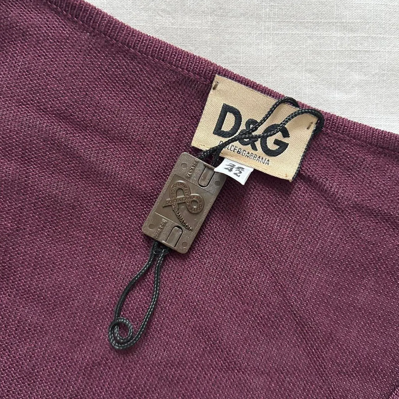Dolce & Gabbana D&G burgundy red thin knit sweater top with pointelle detailing - Image 4