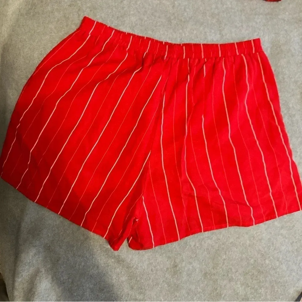 Honey Belle red stripe strapless crop top and short set size M - Image 4