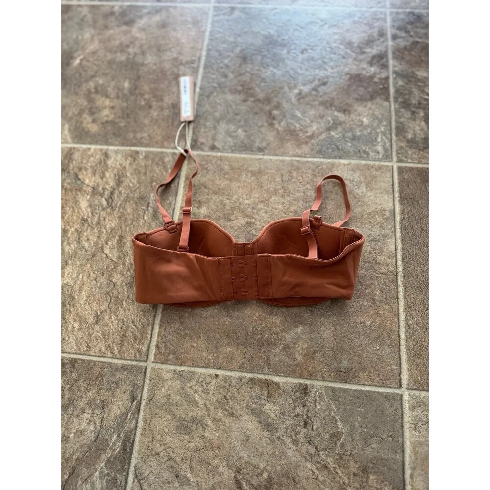 Skims Fits Everybody Strapless Bra Bronze 32B - Image 5