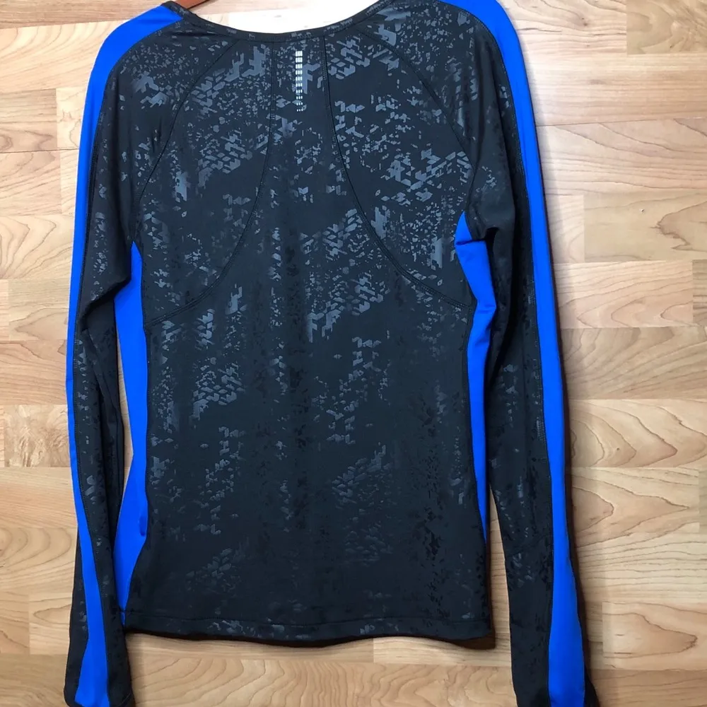 Athletic Compression Long Sleeve w/Thumbhole Shirt Size undefined - Image 7