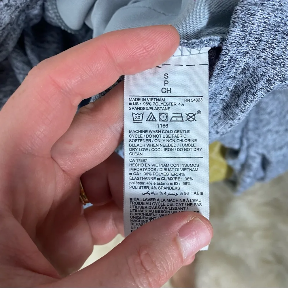 Old Navy Active Turtleneck Sweatshirt with Pockets - Image 7