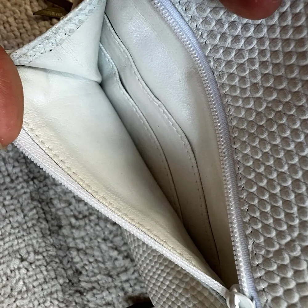 Vintage Lisette New York Embossed Pearlescent White Leather Pochette Crossbody - Image 8