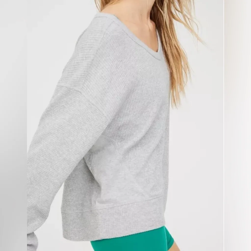 Aerie Offline Wow! Oversized Waffle Knit Long Sleeve T-shirt in Gray - Image 2