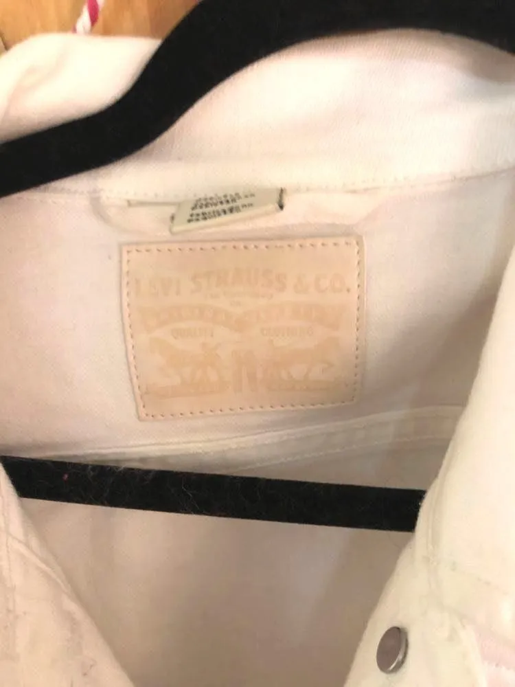 Levi’s White Denim Jacket  - Image 3