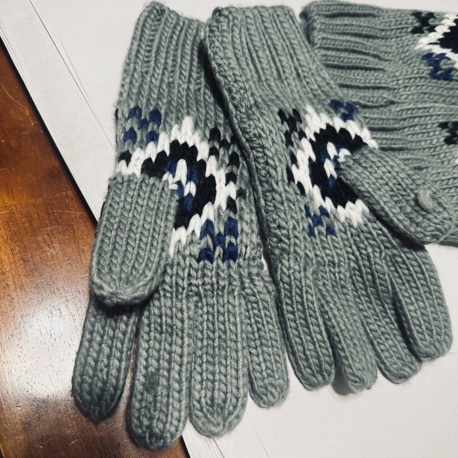 Team NFL New York Giants Touch Gloves & Hat beanie Fair Isle Knit Ultra Game - Image 5