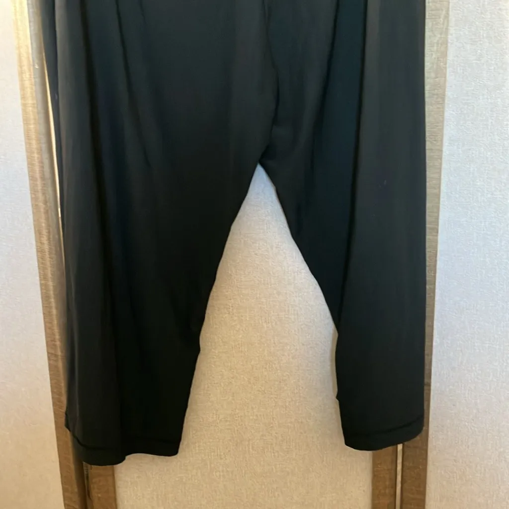 FINAL MARKDOWN NYL Vibrant Pink and Black Sports cropped slacks 2x - Image 7