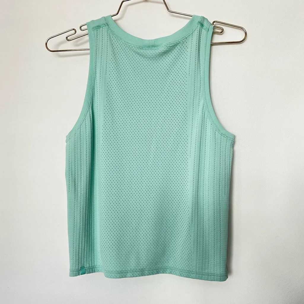 Lululemon Train To Be Tank Top Size 6 Wild Mint Green Relaxed Fit Waist Length - Image 2