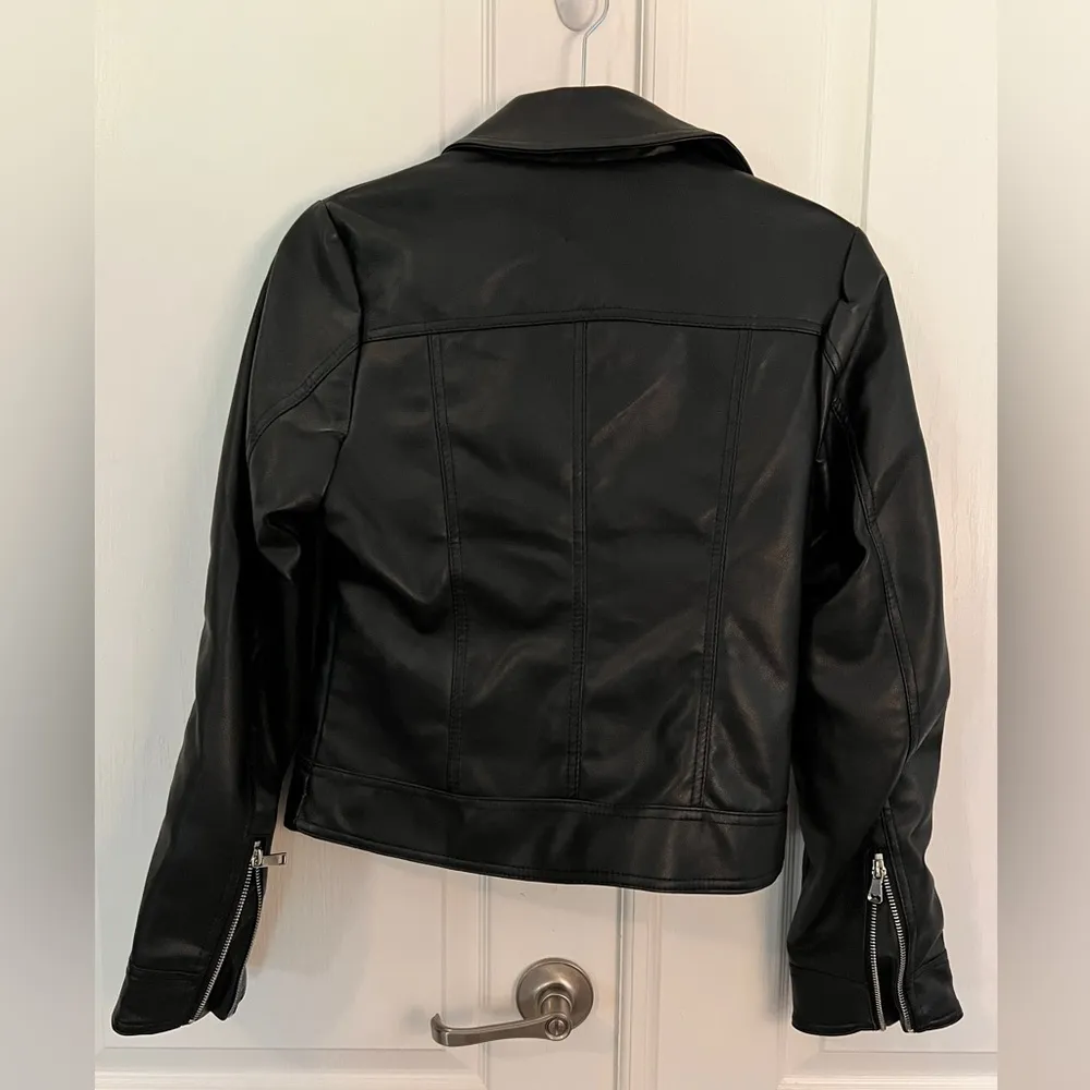 BLOOMINGDALES XS Love Token Black Faux Leather Jacket NWT - Image 5