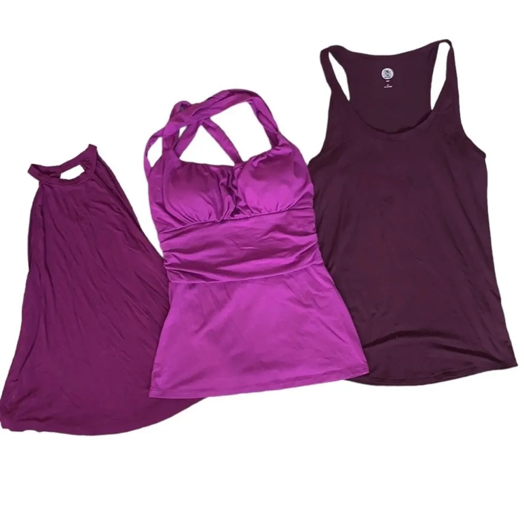 HUGE Bundle of Tank Tops, Short & 3/4 Sleeve Tops, Shirts & Blouses Size Medium - Image 5