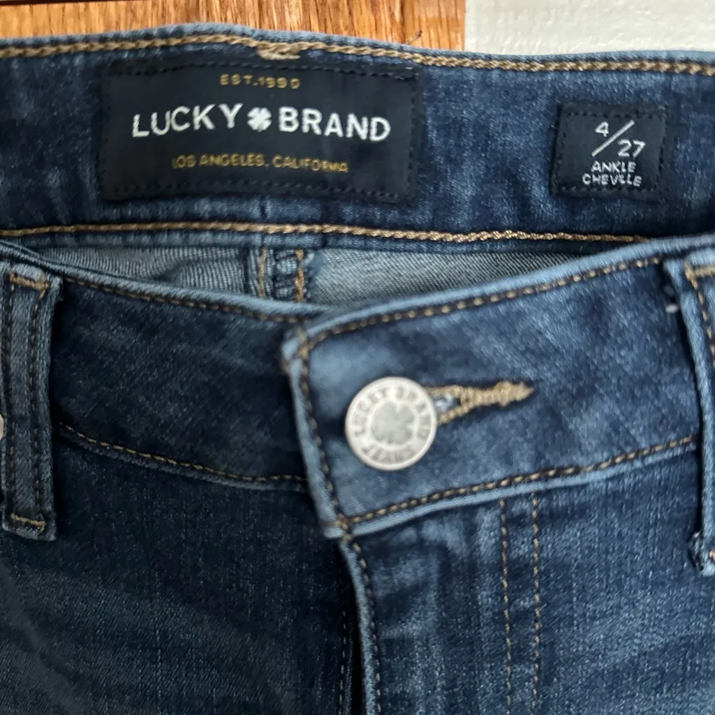 NWOT! Lucky Brand Dark Indigo Ankle Jeans - Image 3