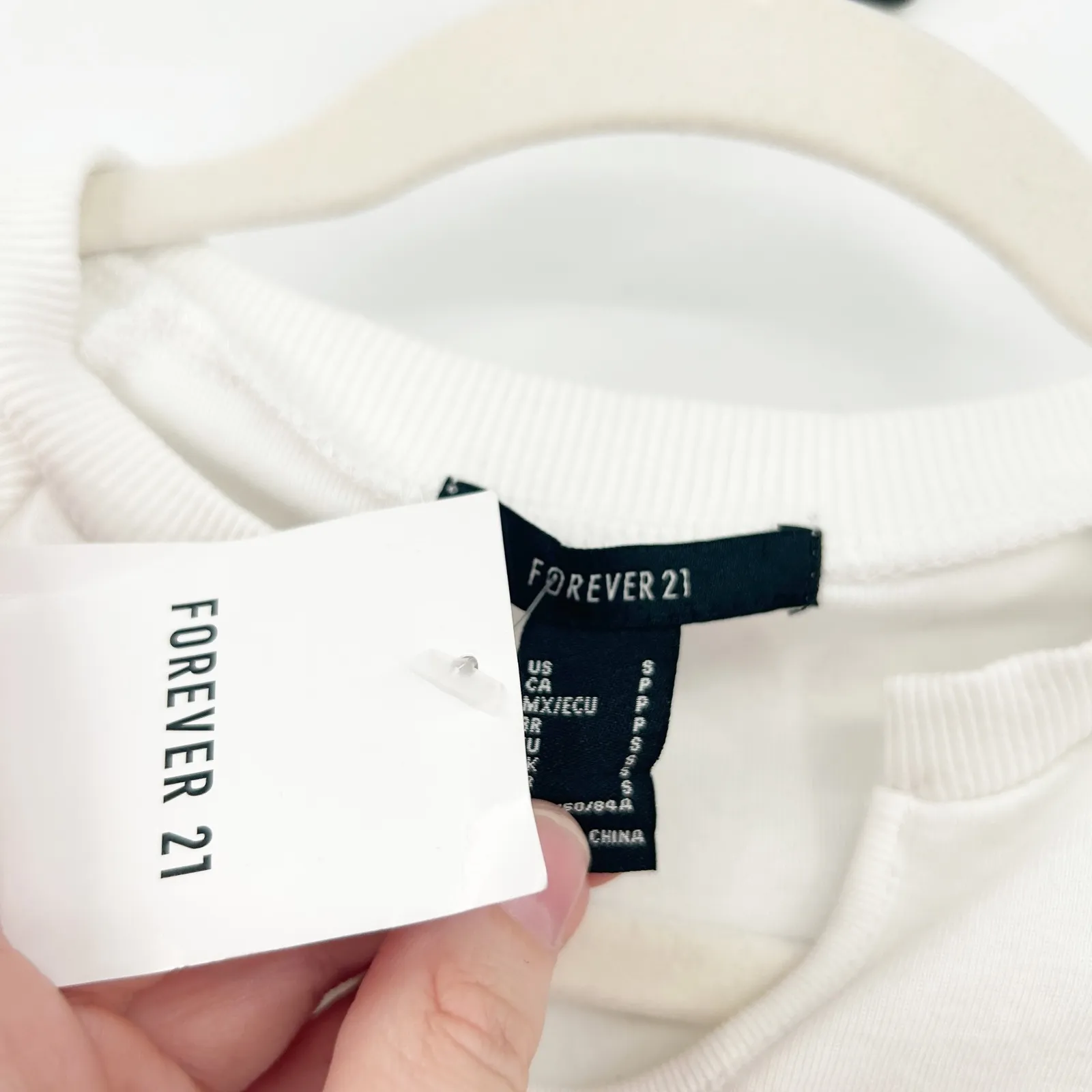 NWT‎ Forever 21 Sweet Like Candy Cherry Graphic Crop Top White Baby Tee Size S - Image 4