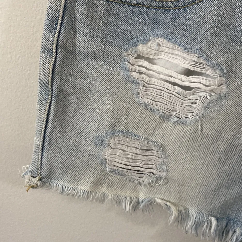 BDG UO Super high rise cheeky denim shorts light wash distressed fringe size 29 - Image 5