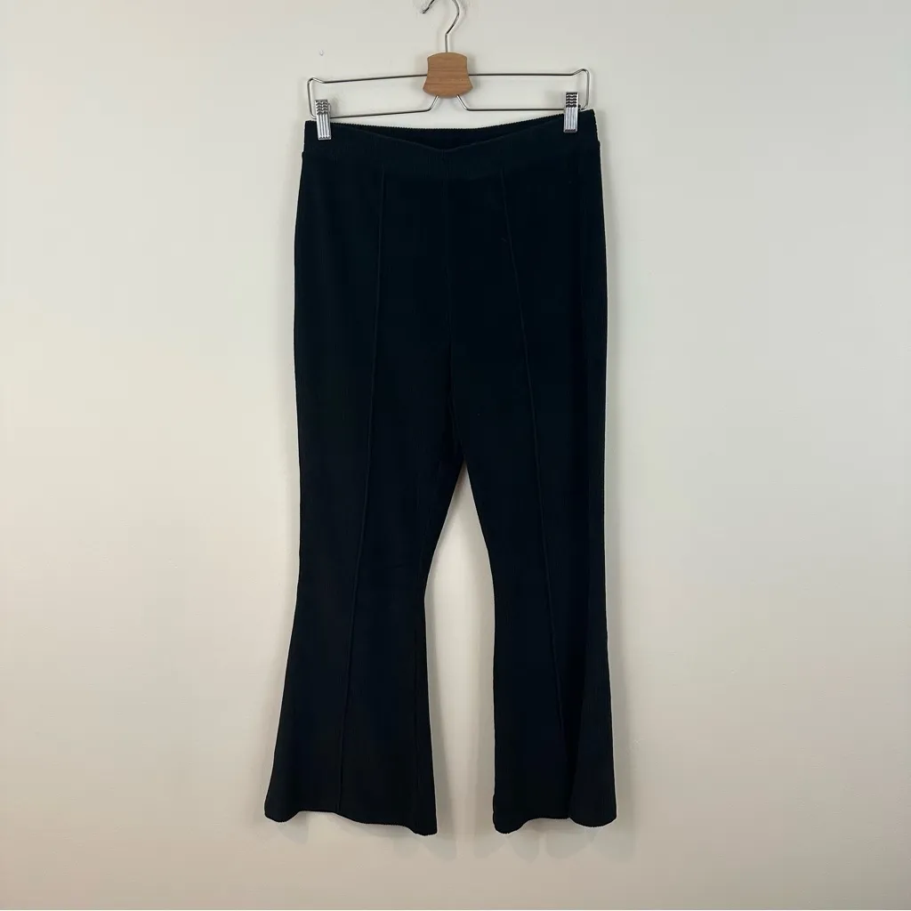 Aerie Black Seamed Ribbed Flare Leg Elastic Waist Pants Size Medium Short - Image 4