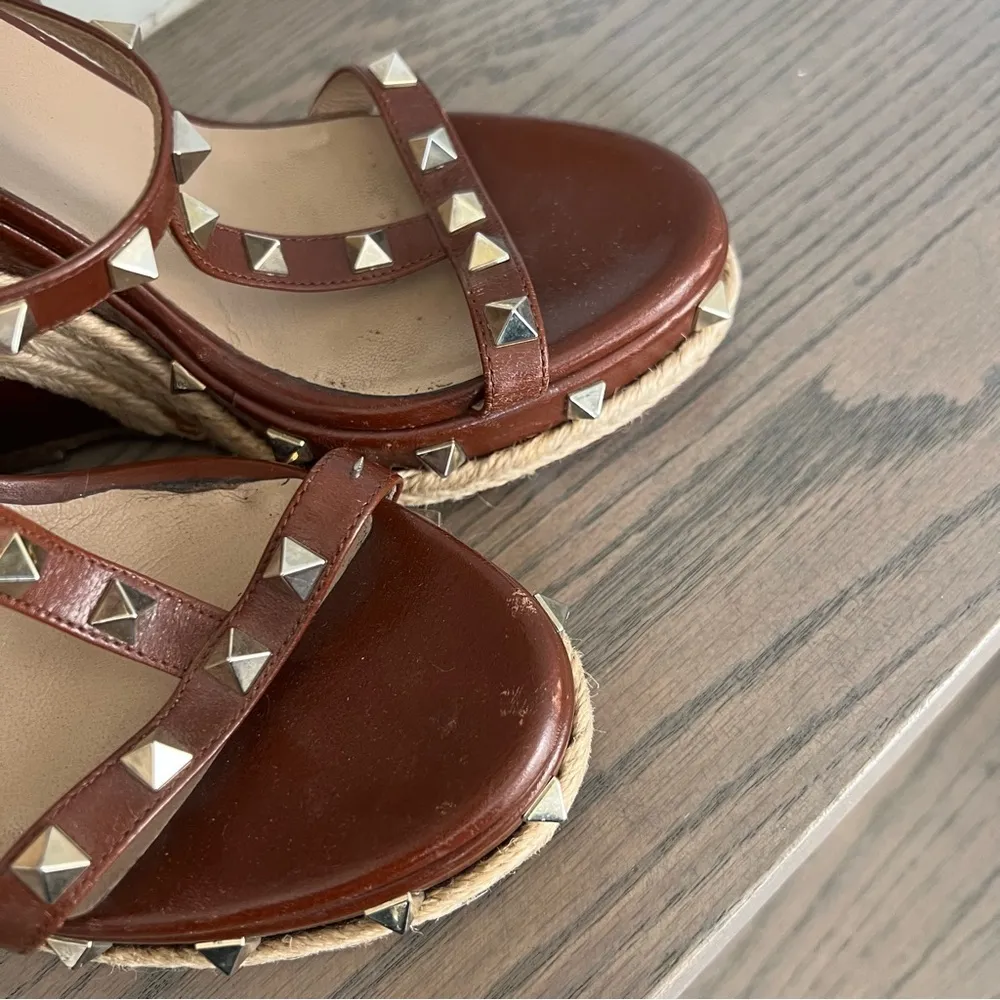 Valentino Leather T-Strap Rockstud Wedge Platform Ankle Strap Sandals in Brown - Image 7