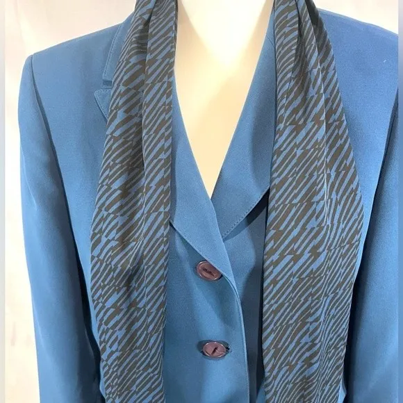 Evan Picone 3 piece blue and black skirt suit size 14P NWOT - Image 2