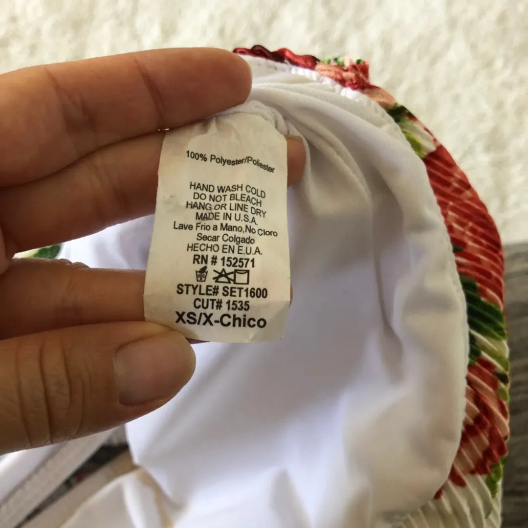 Pleated Floral Off The Shoulder Crop Top - Image 9