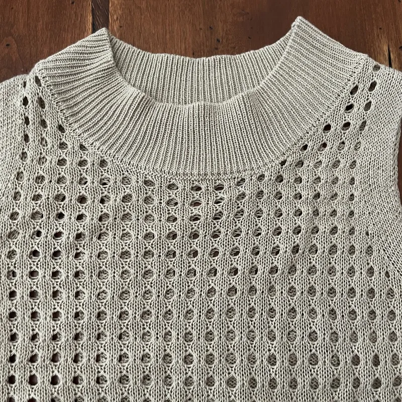 DAZY Tan Open Knit‎ High Neck Sleeveless Top Size M - Image 3