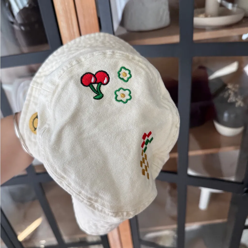 Urban outfitters Poppy Embroidered Bucket Hat butterfly cherry smiley face sand - Image 7
