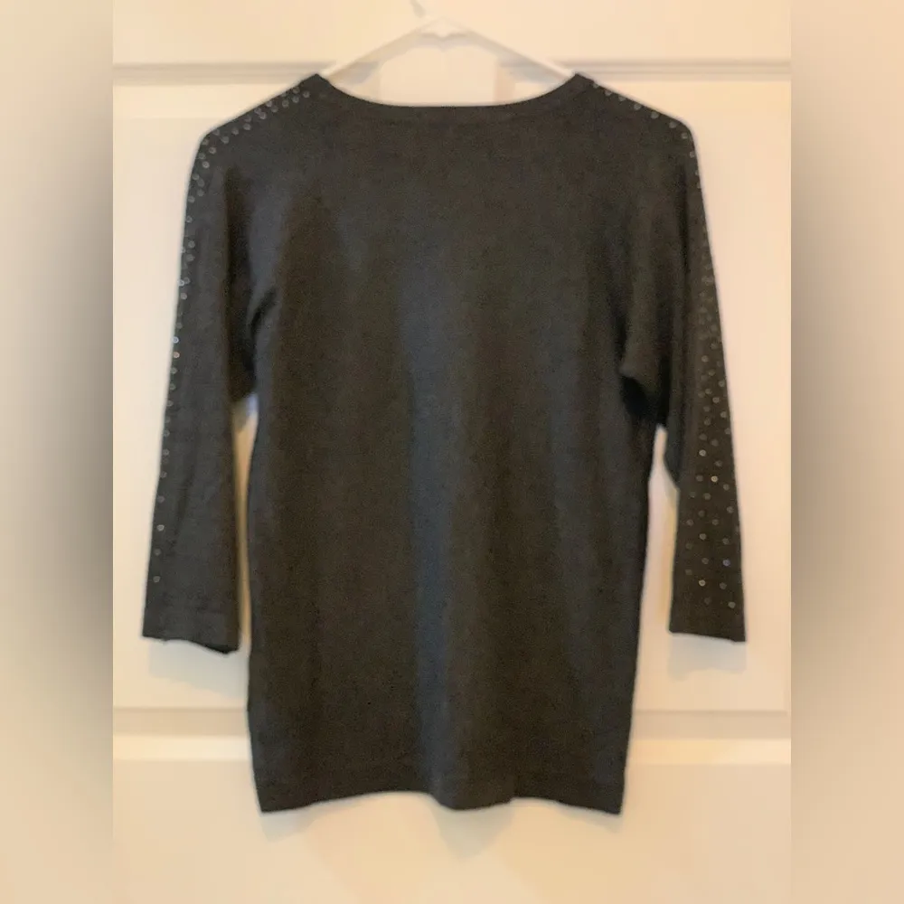 Cable & Gauge Elegant Gray Studded Women's Top.  Size-Small - Image 2