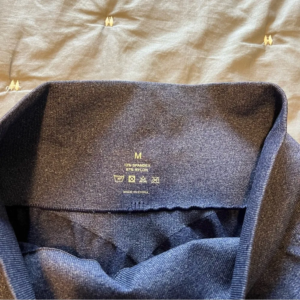 NVGTN Indigo Contour Blue Heather High Rise Seamless Leggings Sz Medium - Image 10