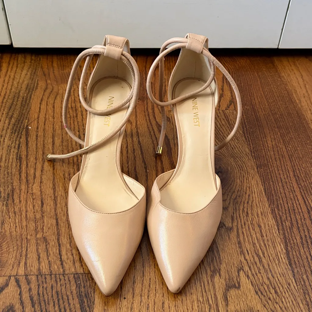 NEW Nine West natural color wrap around heels size 8.5 - Image 2