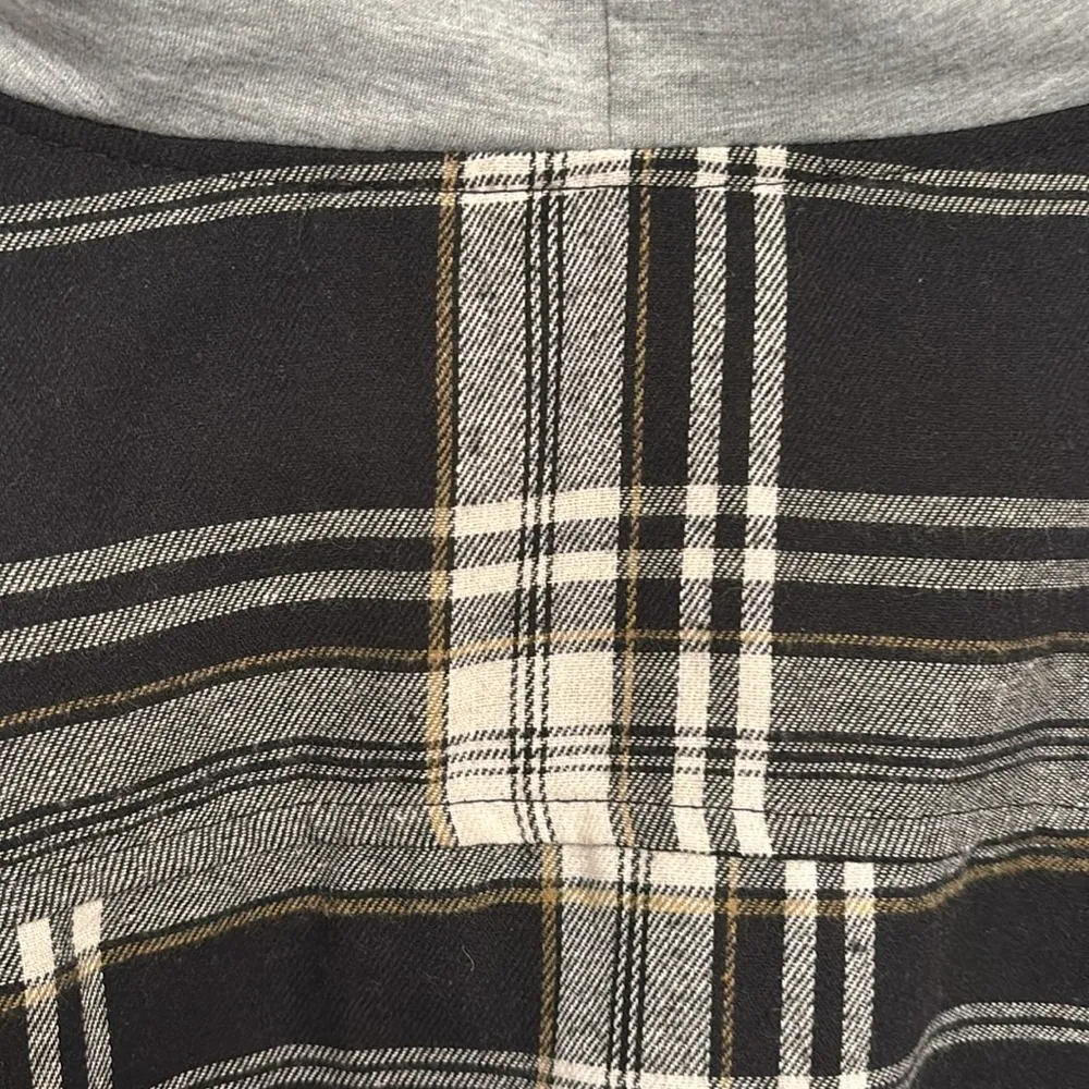 HYFVE HYFVE BRAND..CROPPED FLANNEL LIKE JACKET BLACK WITH YELLOW(GOLD) STRIPE - Image 8