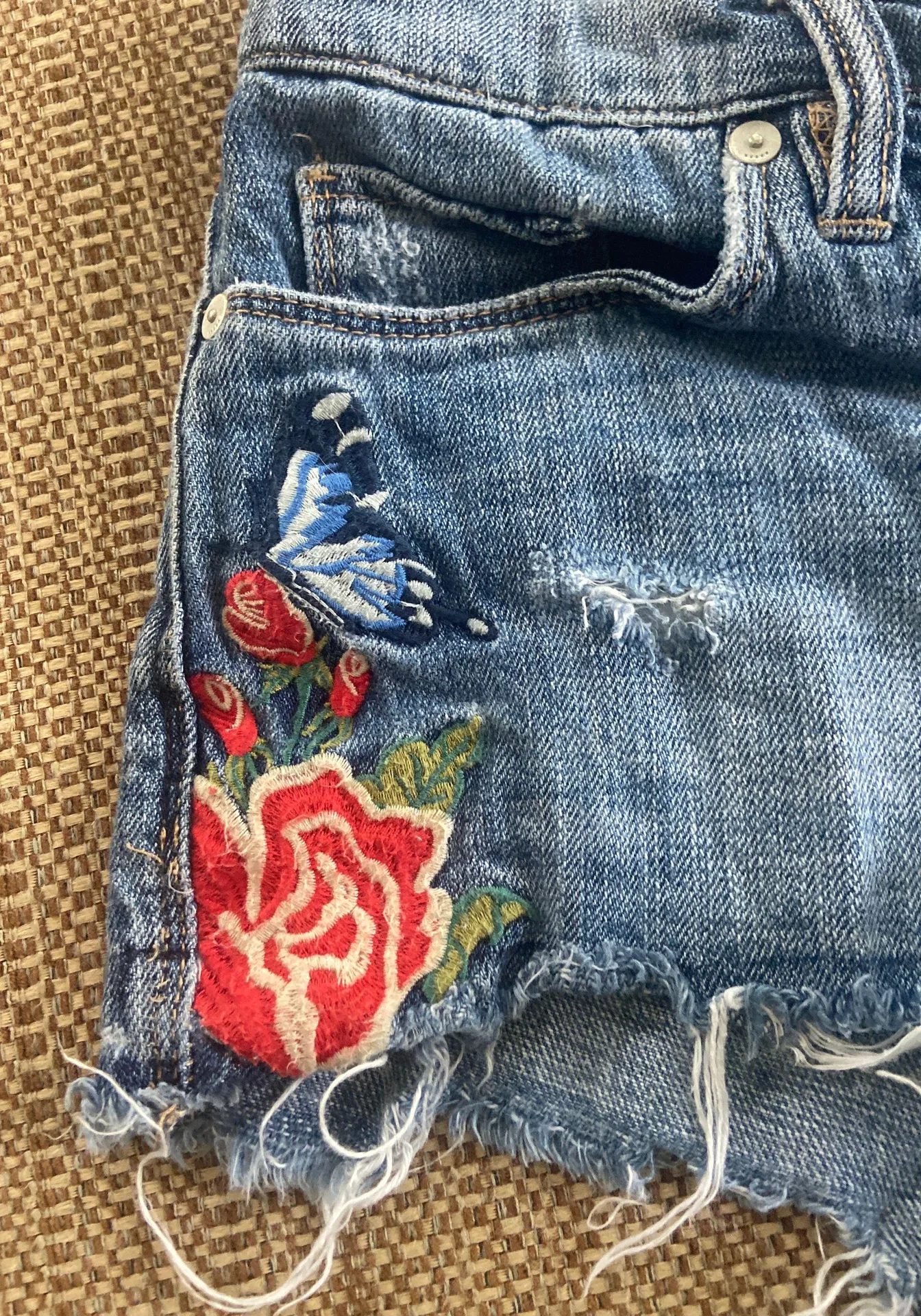 BLANK NYC Embroidered Jean Shorts - Image 3