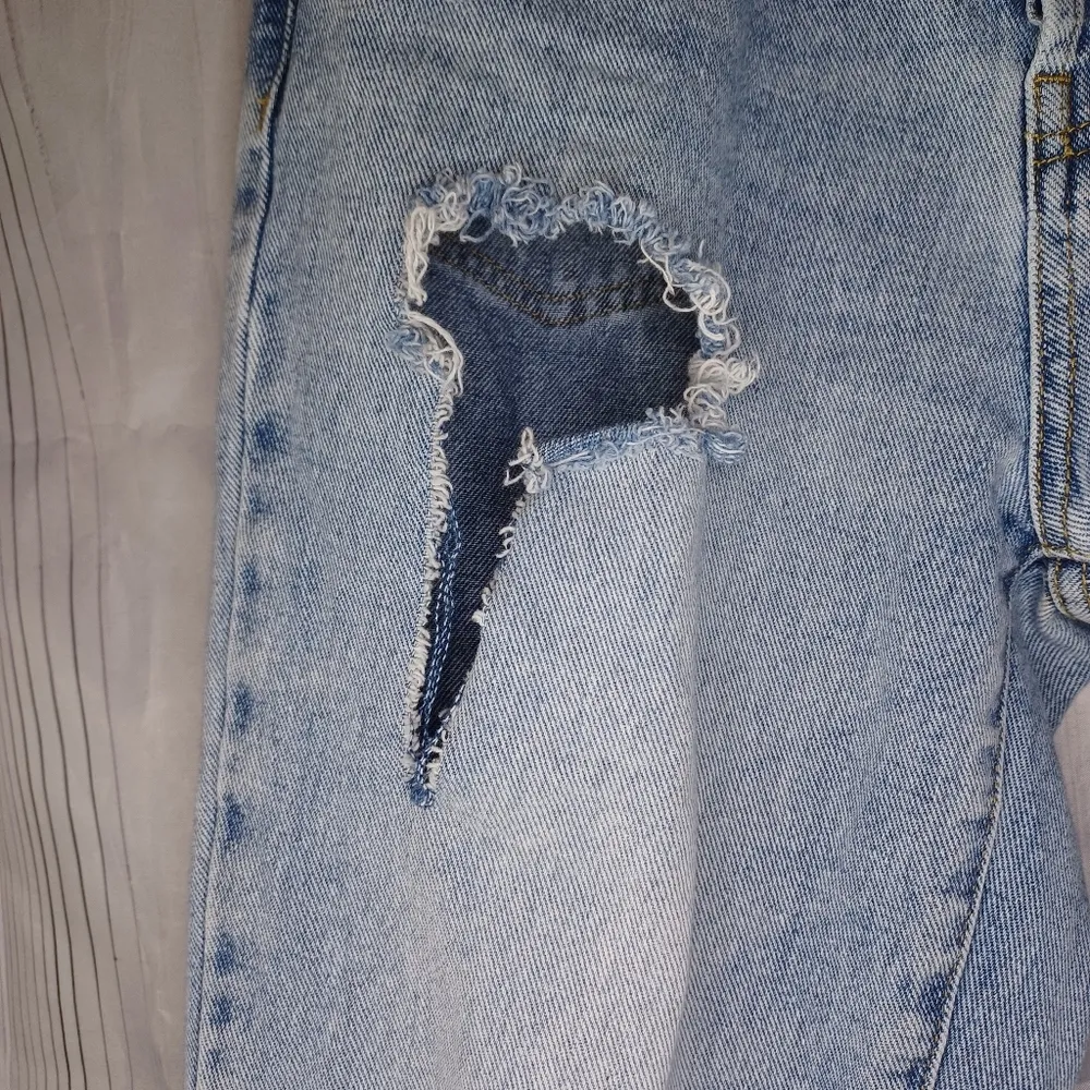 PacSun Destroyed  Light Wash Denim Dad  Jeans - Image 3