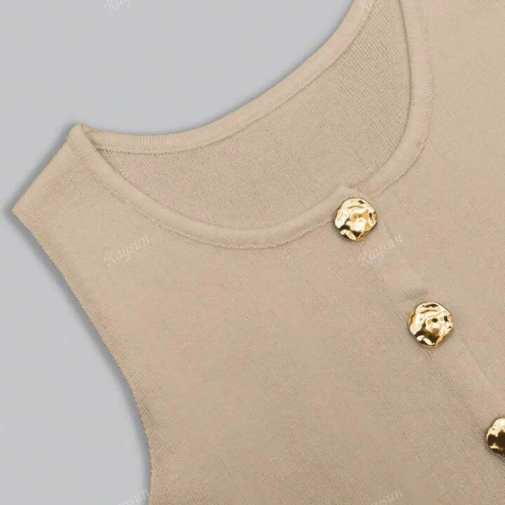 NWOT KNITTED BUTTONED VEST IN CREAM COLOR S - Image 4