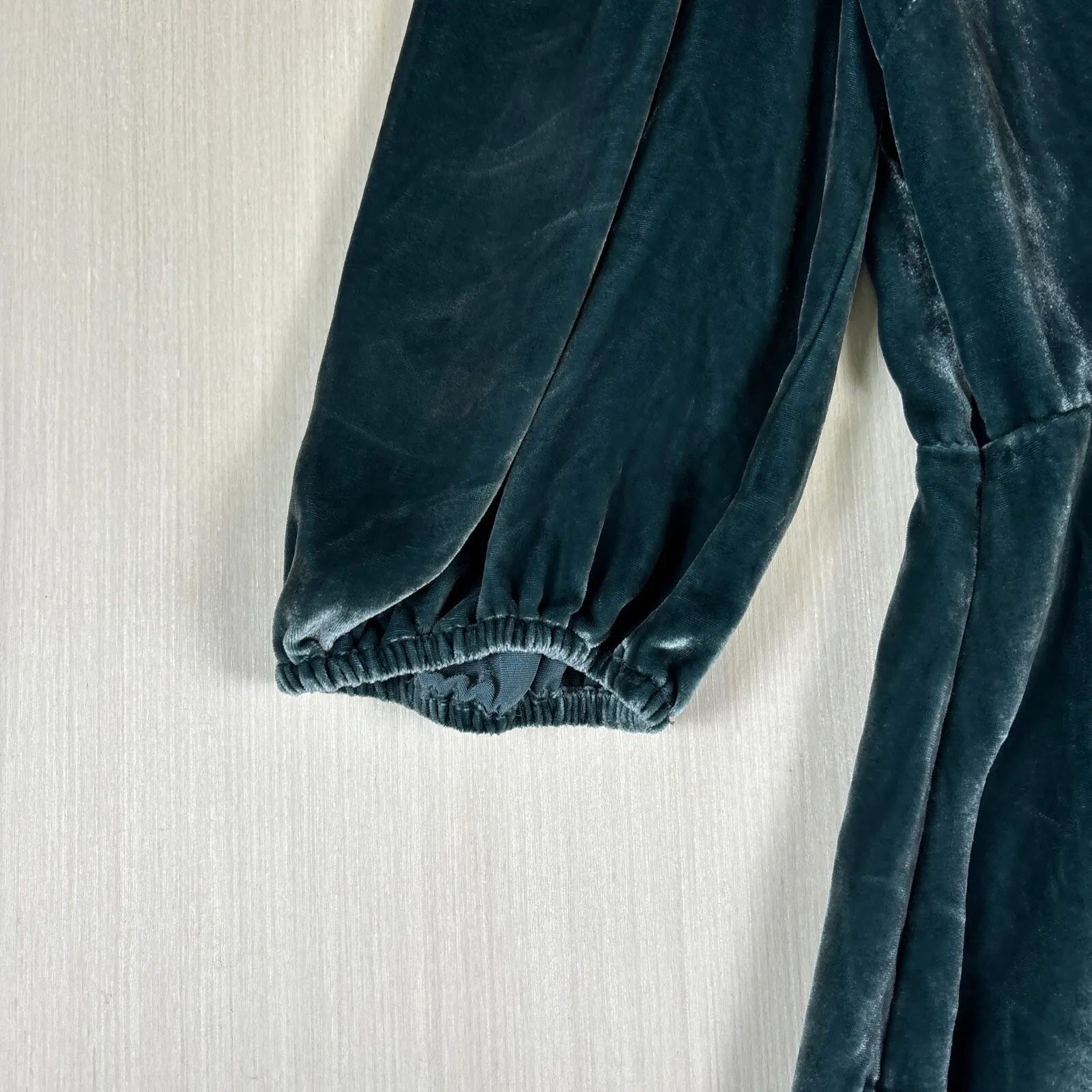 Aritzia Wilfred Lyric Women's Dress Sz 0 Green Velvet Silk Blend Mini Faux Wrap - Image 3