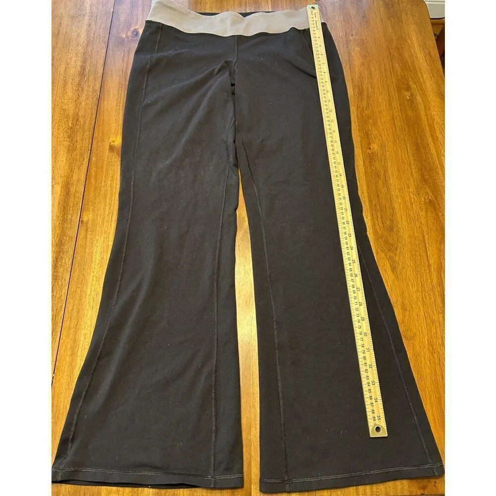 Women’s bundle of bottoms size large shorts, Capri leggings, yoga pants black an - Image 7