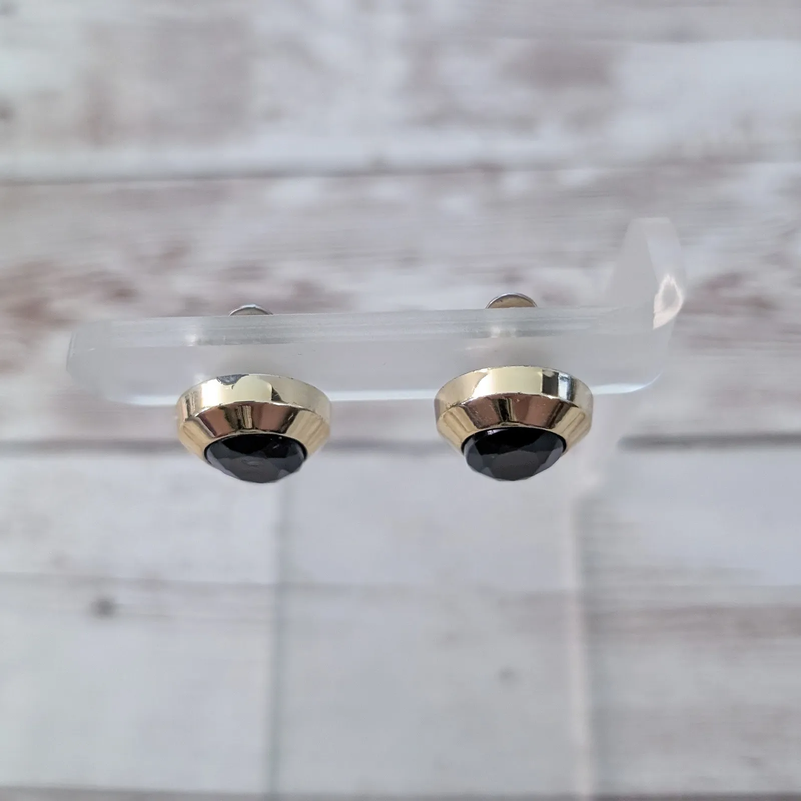 Vintage Clip On Earrings Black & Gold Tone Oval Statement Elegant Regal - Image 4