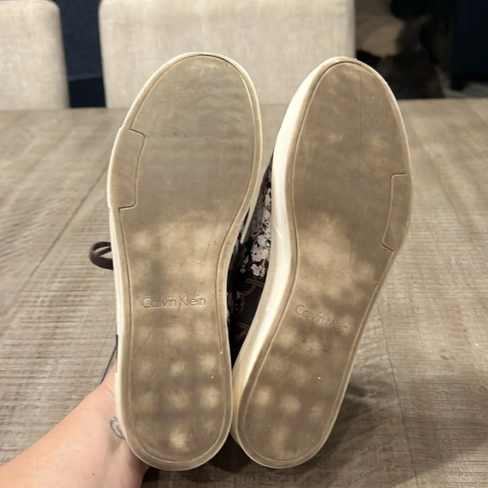 Calvin Klein Imilia women’s floral sneakers - Image 8