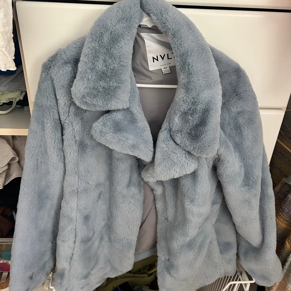 blue fur coat - Image 2