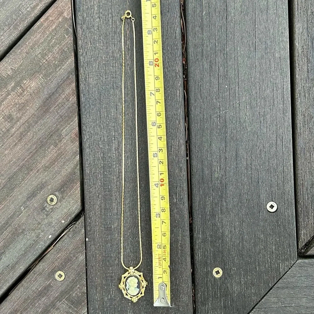 Gold/Black Cameo Pendant Necklace w/ Serpentine Chain Jewelry Gold - Image 6